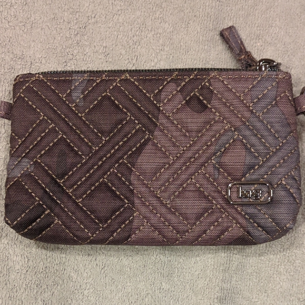 Lug Metro XL Pouch - Brushed Camo Black - NWT - Picture 6 of 8